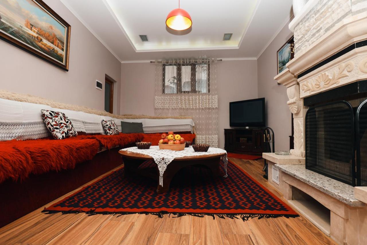 Vila Mariss Корча Экстерьер фото